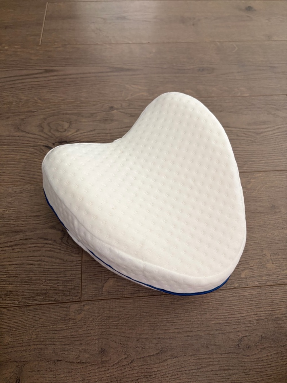 White Memory Foam Knee Pillow
